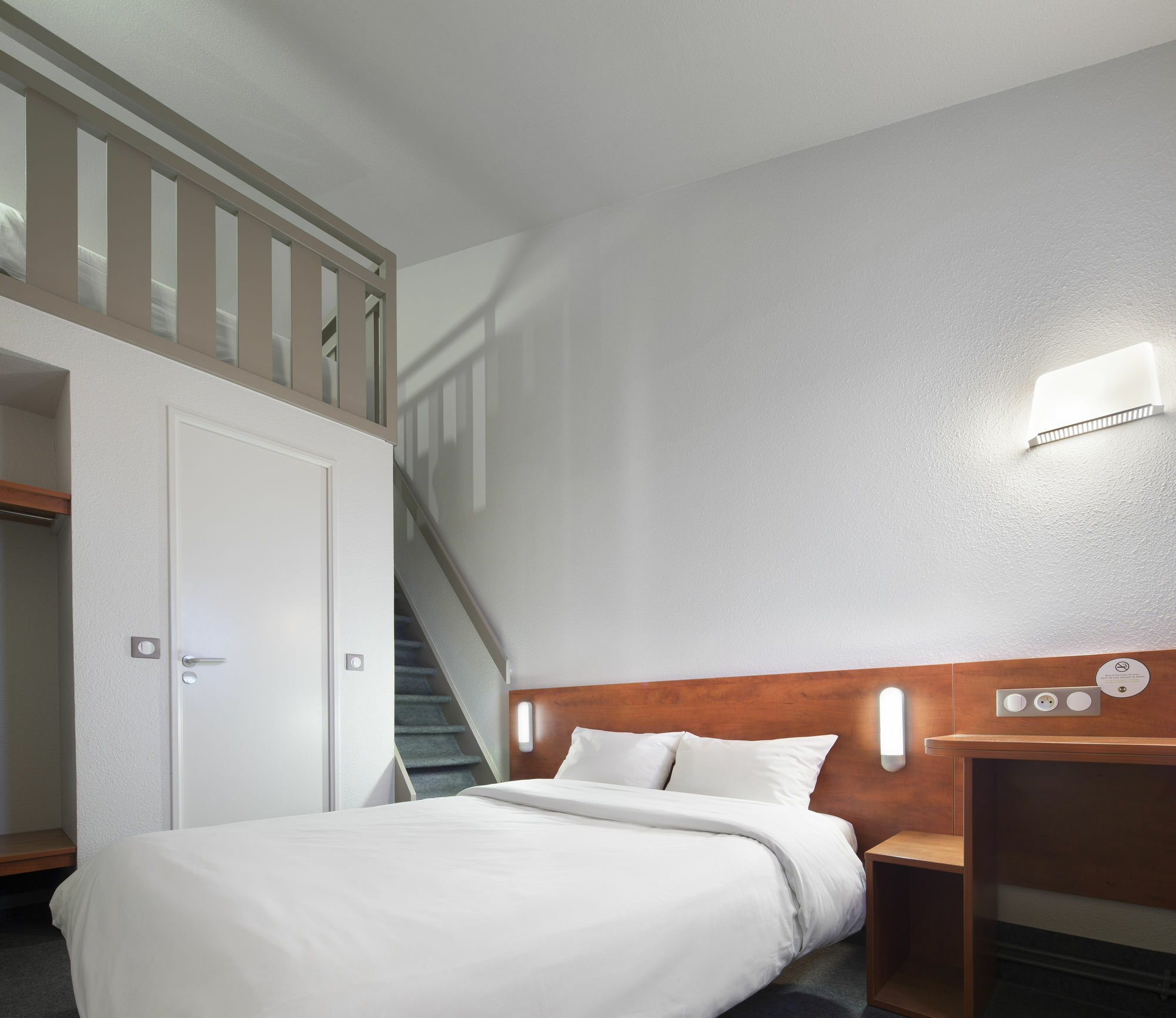 Hotel Angers 1 2*